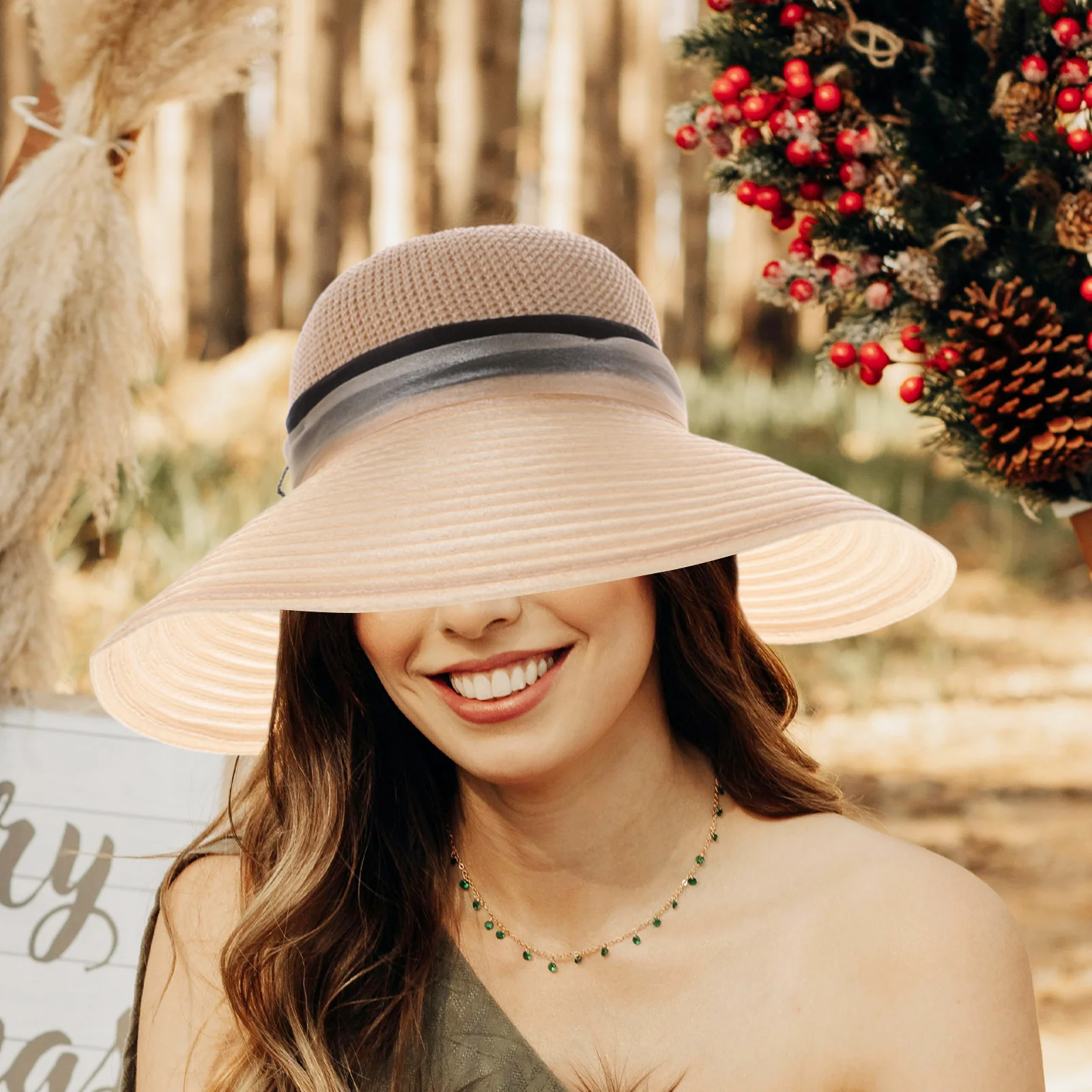 النساء قبعة من الأورجانزا البيج 56-58 سنتيمتر كبيرة حافة الصيف قبعة واقية من الشمس الأزهار قطع زينة دلو الرامي قبعة لحفل زفاف الشاي الشاطئ