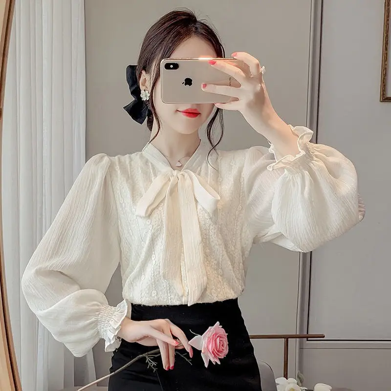 Apricot Temperament Fashionable Chiffon Shirt Women\'s Bow Shirt Spliced Flared Sleeves Loose Fitting Upper Garment