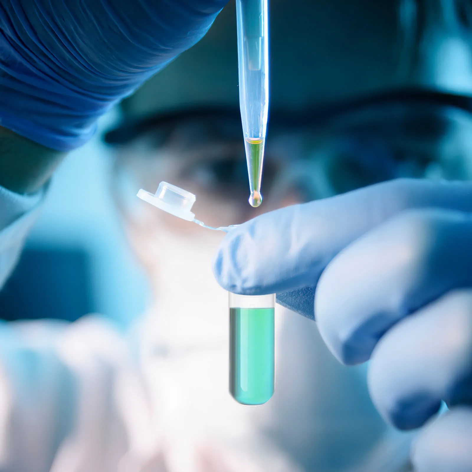 

Набор из 205 прозрачных термостойких пластиковых пробирок для хранения образцов в лаборатории