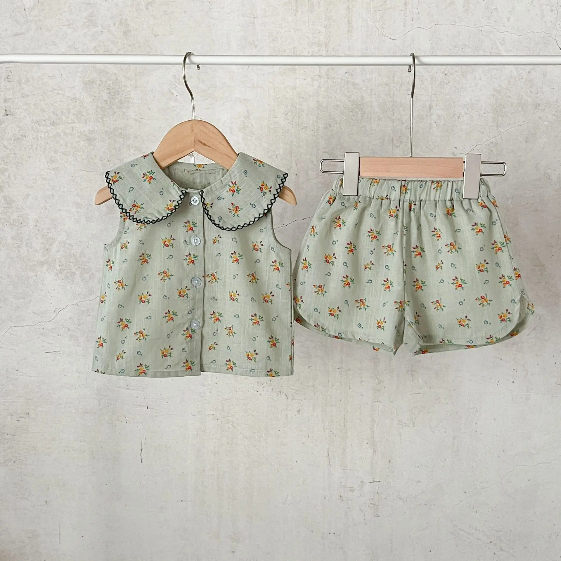 2026 Summer New Baby Sleeveless Clothes Set Girls Sweet Floral Lapel Shirts + Shorts 2pcs Suit Infant Toddler Cotton Outfits