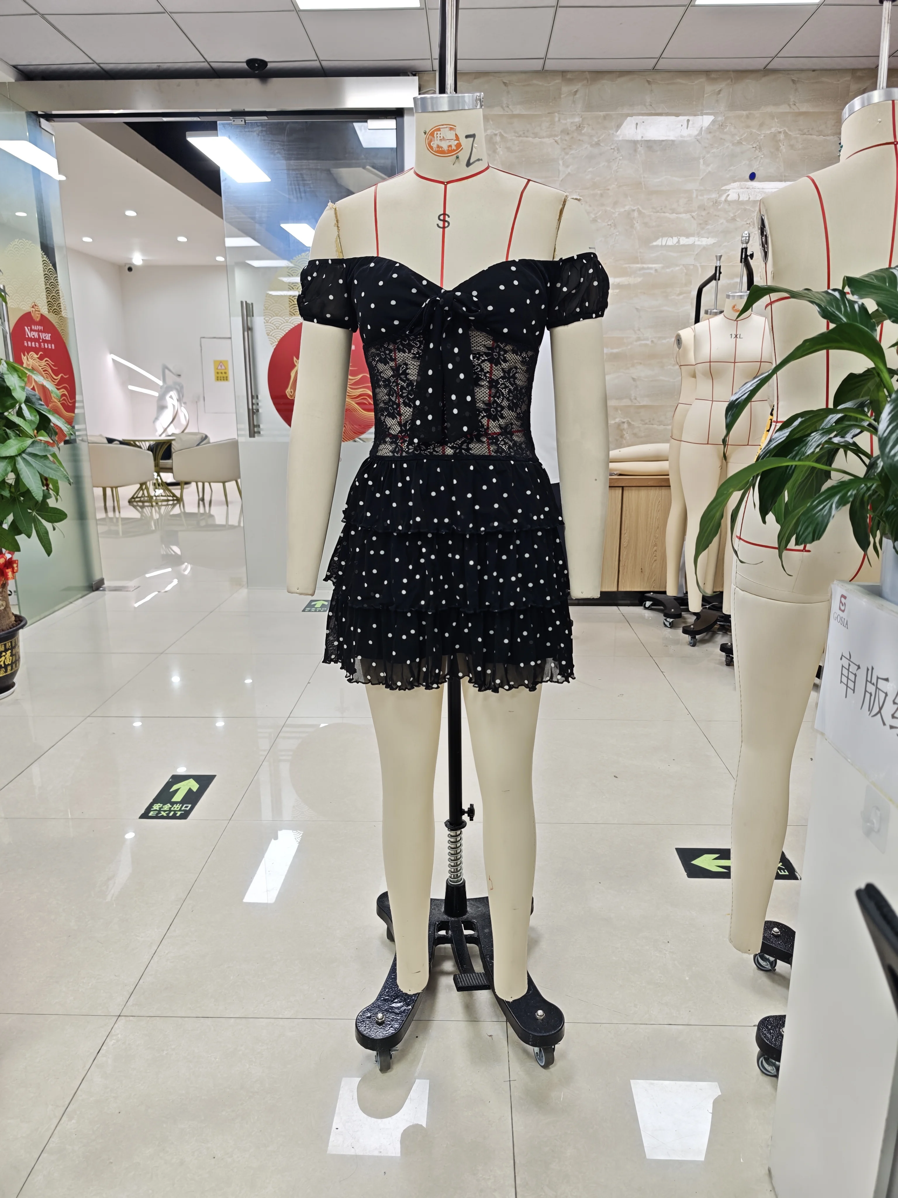 Stylish and Fun Polka Dot Dress in Black - Perfect for Summer Days (S, M, L)