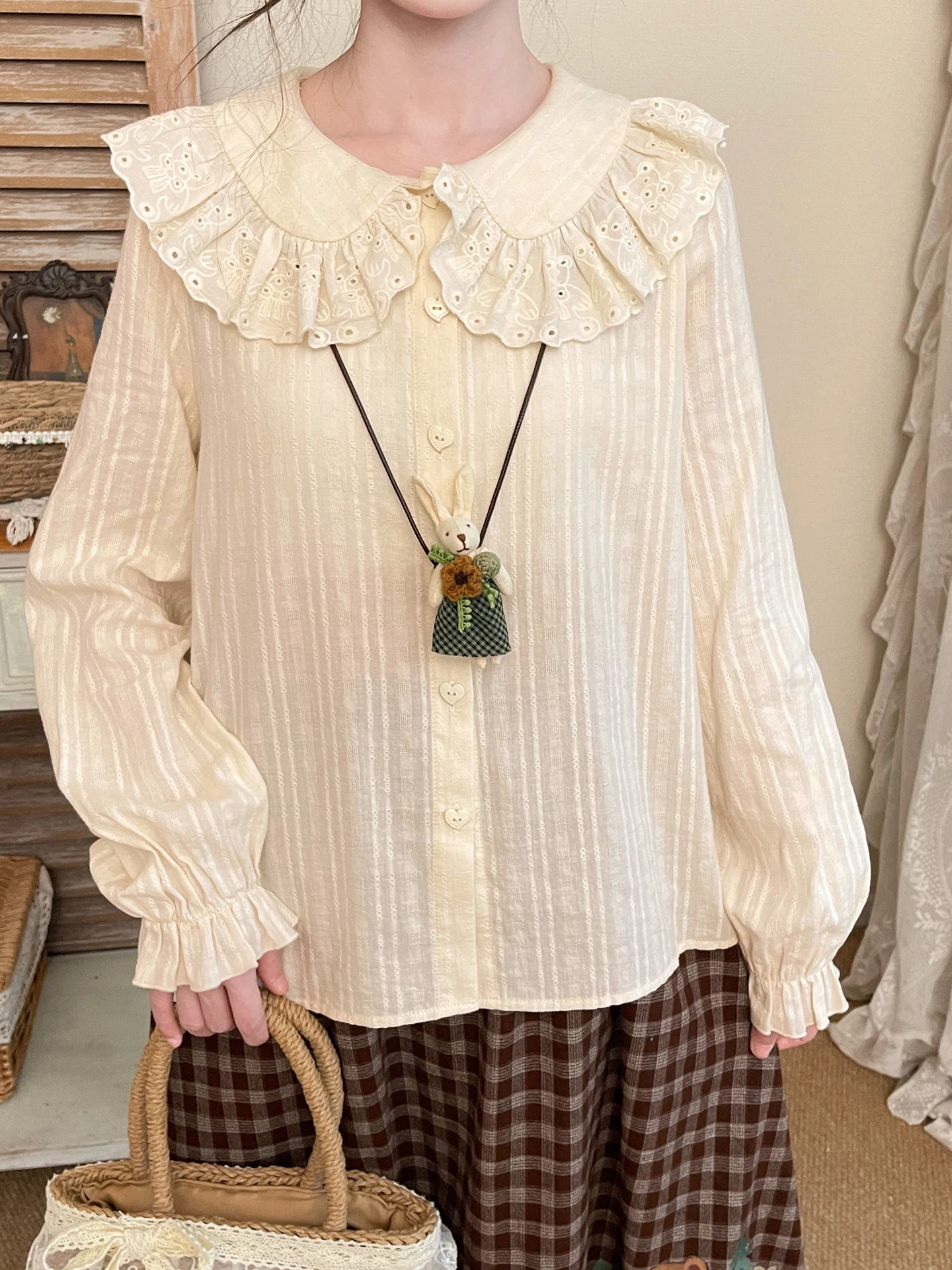 Sweet Style Long Sleeve Embroidered Doll Collar Shirt Women's Inner Wear Breathable Cotton Casual Shirt Floral Lace Hemline