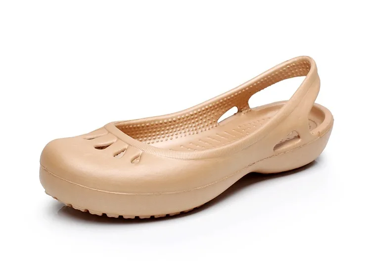 Summer Lightweight Non-Slip Hole Shoe Women's Flat Sandals Nurse Shoes Casual Jelly Beach Shoes Female Waterproof Flip Flops