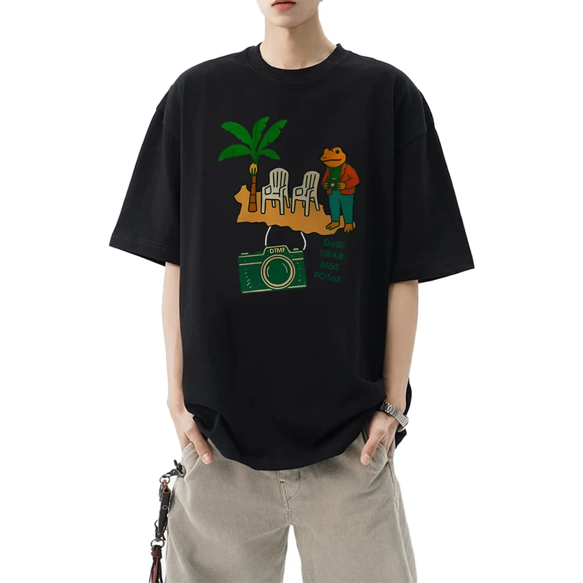 

Singer Bad Bunny DEBI TIRAR MAS FOTOS Graphic T shirt Men Women Cartoon Cartoon short sleeve T-shirts Unisex Casual Cotton Tops