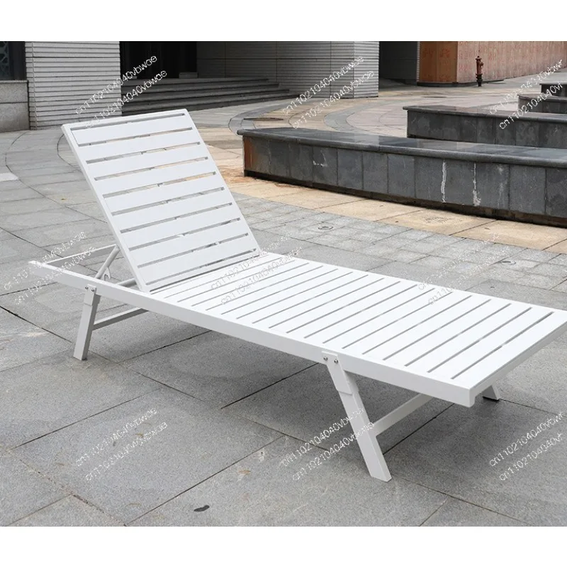 Courtyard pool seaside bed chair