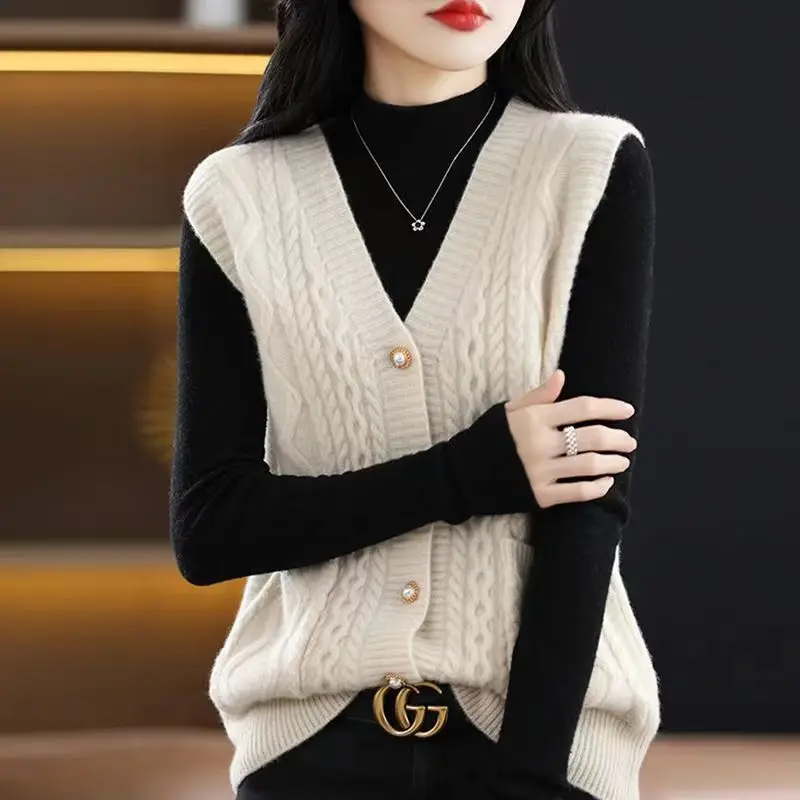 2024 Autumn Winter New Korean Loose Coat All-match Knitting Tank Top Women Clothing Vintage Buttons Solid Color Cardigan Top Tee