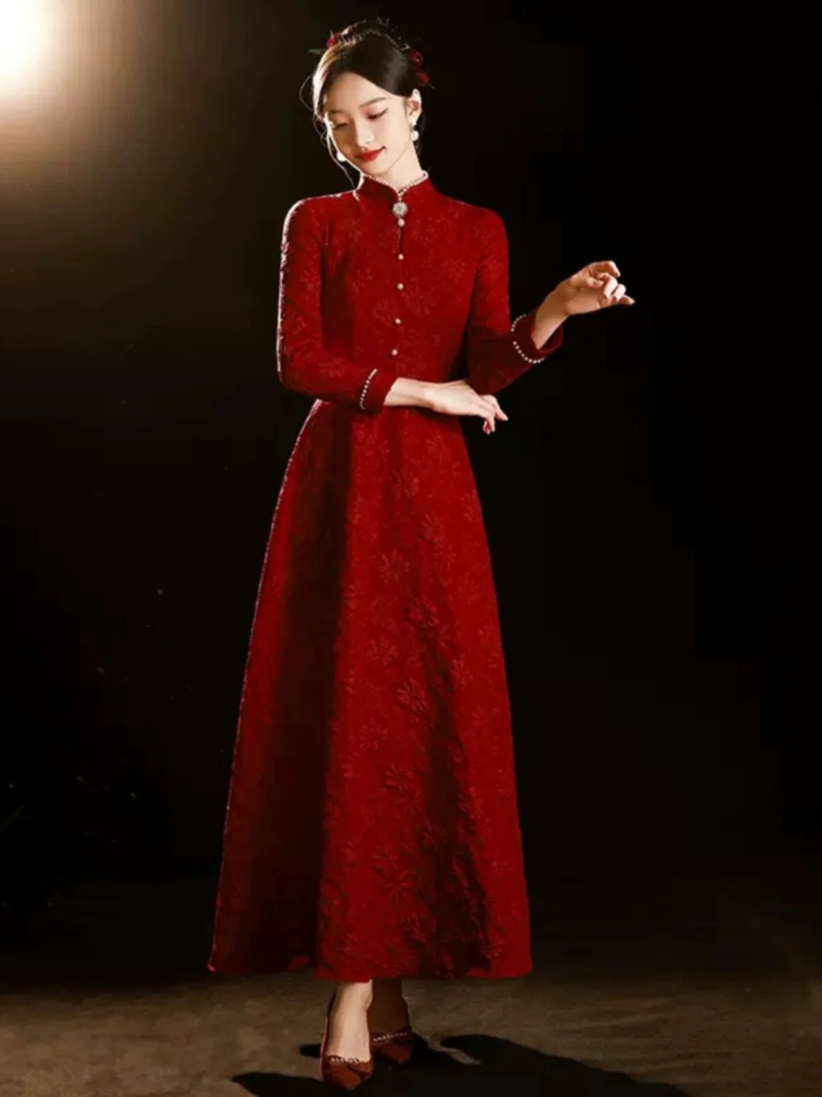

Новое осенне-зимнее бархатное свадебное платье Ele Long Sleeve для невесты, шелковое бархатное платье для церемонии возвращения домой, эффектное.