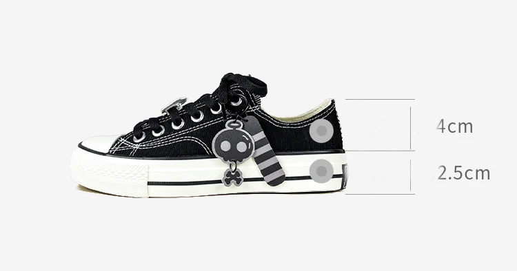 Amy and Michael Fashion Gothic Charms Damen-Canvas-Schuhe, Originaldesign, schwarze Low-Top-Flache Freizeitsneaker für Mädchen und Studentinnen – Detail 2
