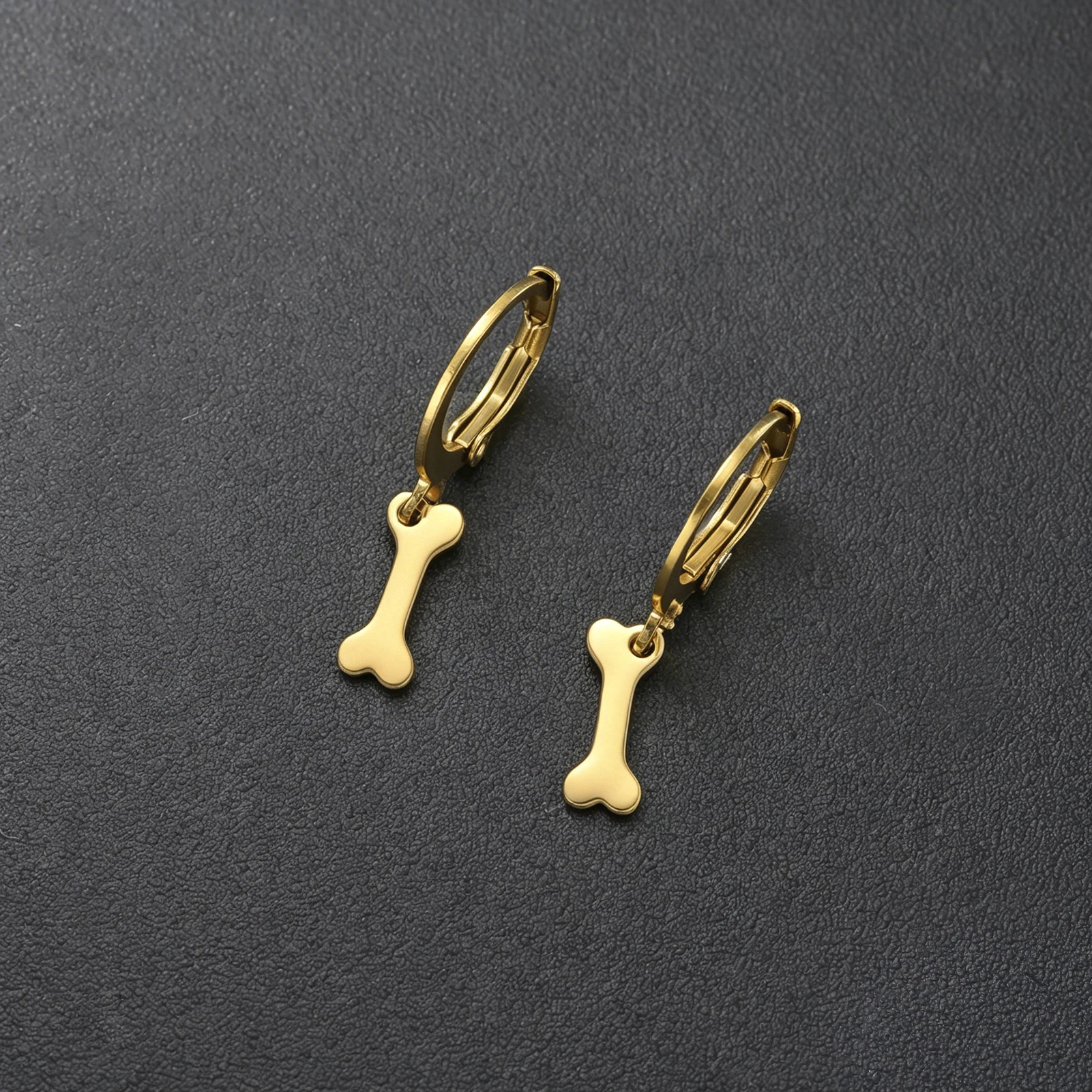 1Pair Dog Bone Small Pendant Flat Head Narrow Ear Buckle Earrings Stainless Steel Animal Bone Pendant Earrings Women's Jewelry