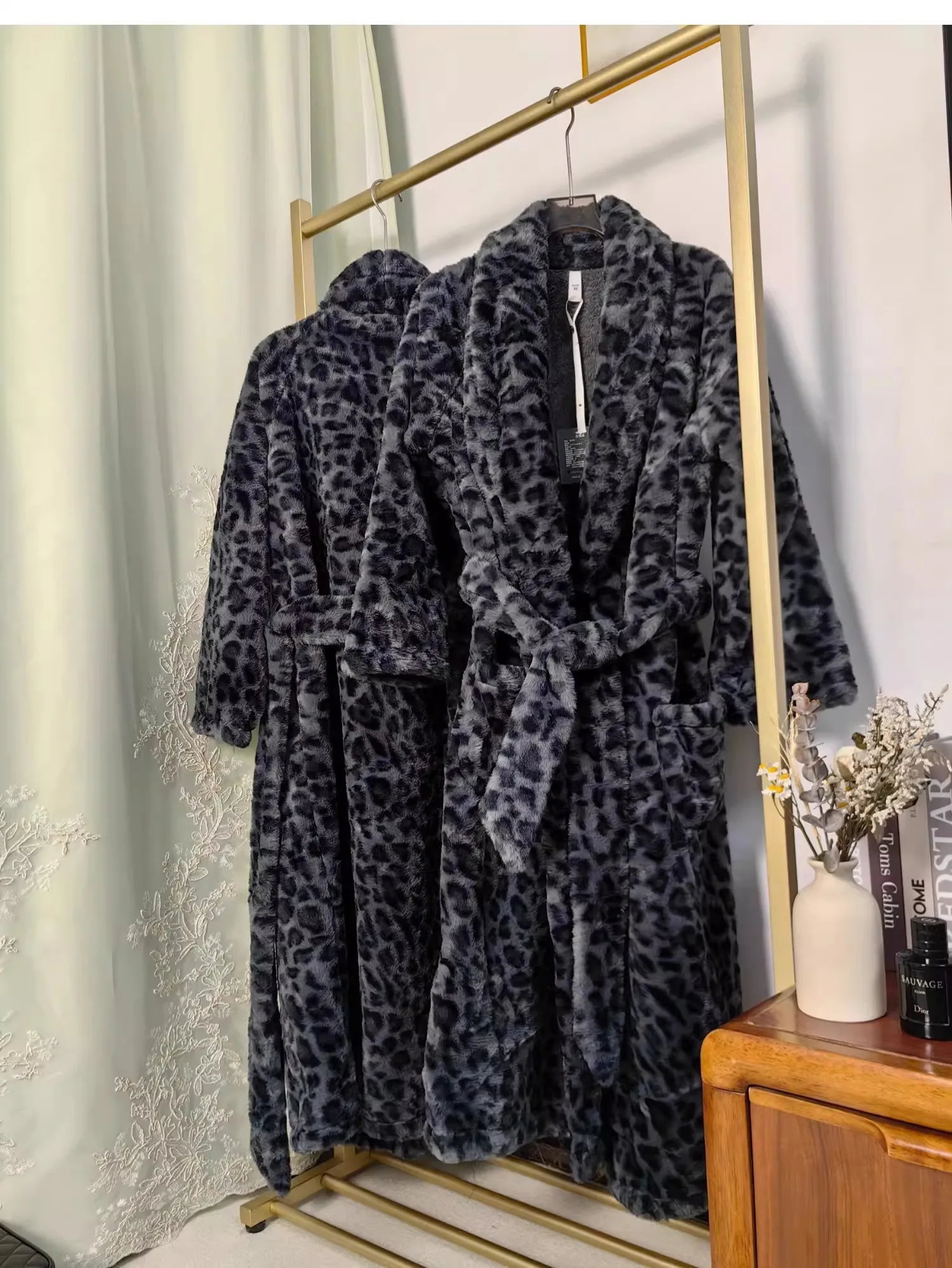 

Winter flannel bathrobe sleepwear unisex