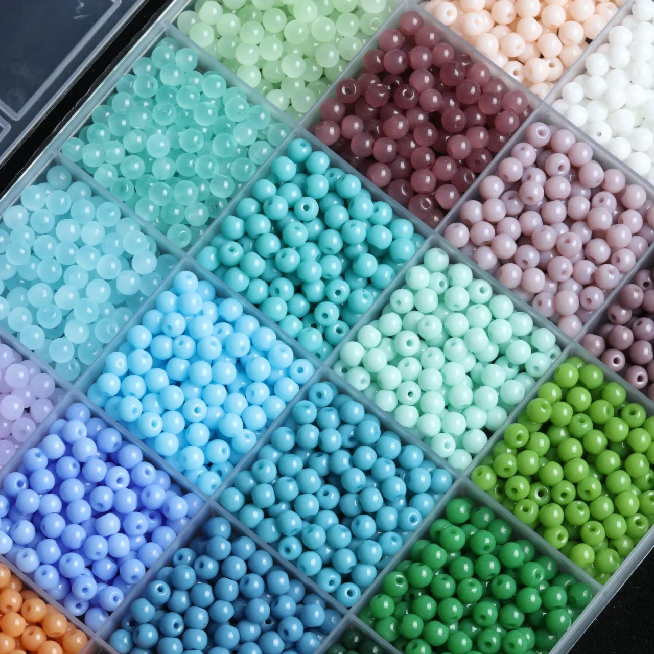 2400Pcs/Lot 4mm Glass Beads for DIY KeyChains Jewelry Making Necklace Bracelet Round Loose Beads Choose Color