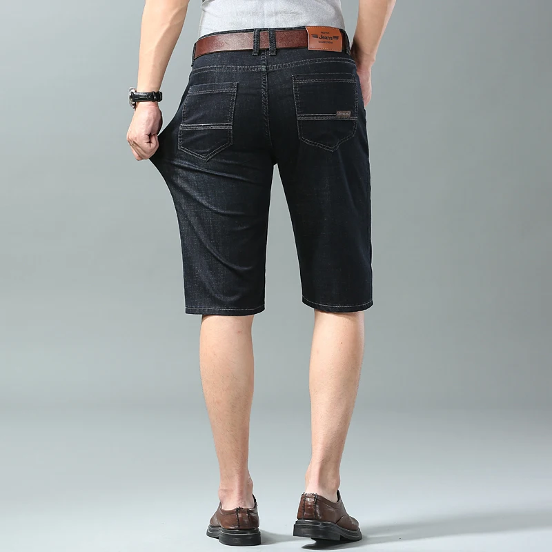 جديد الصيف الرجال الدنيم السراويل موضة لون فاتح عادية فضفاض متعدد جيب مستقيم خمس دقائق السراويل مرونة الركبة السراويل