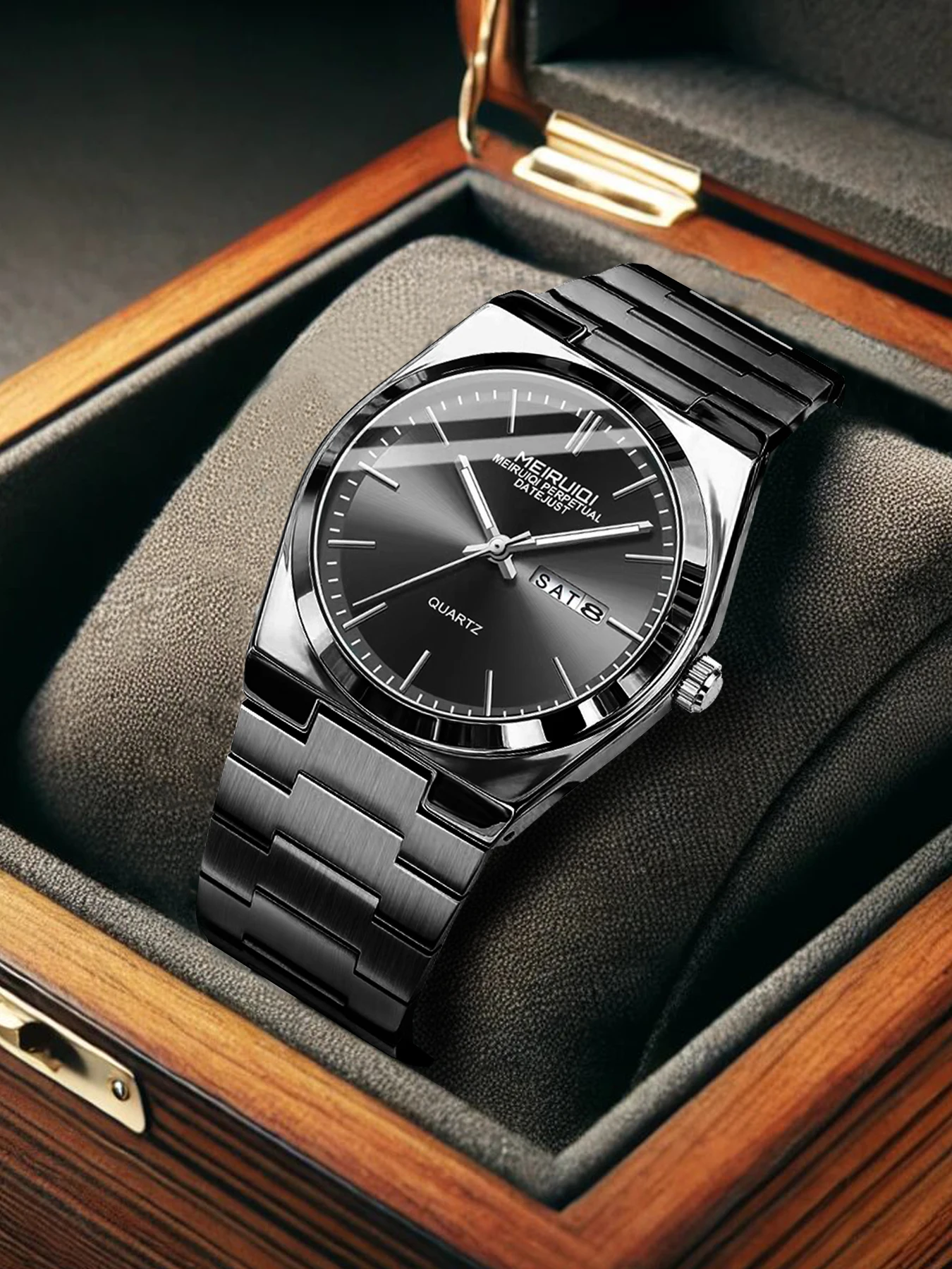 A men's all black steel band with no numerical scale, a casual business quartz watch with a weekday dial