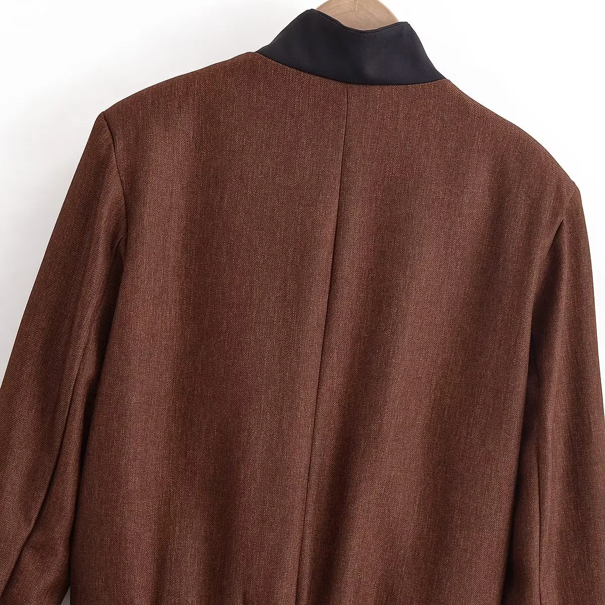 سترة نسائية قصيرة جديدة ذات طراز عتيق وياقة واقفة مع تصميم كتلة ألوان واسعة الكتف ومريحة #2