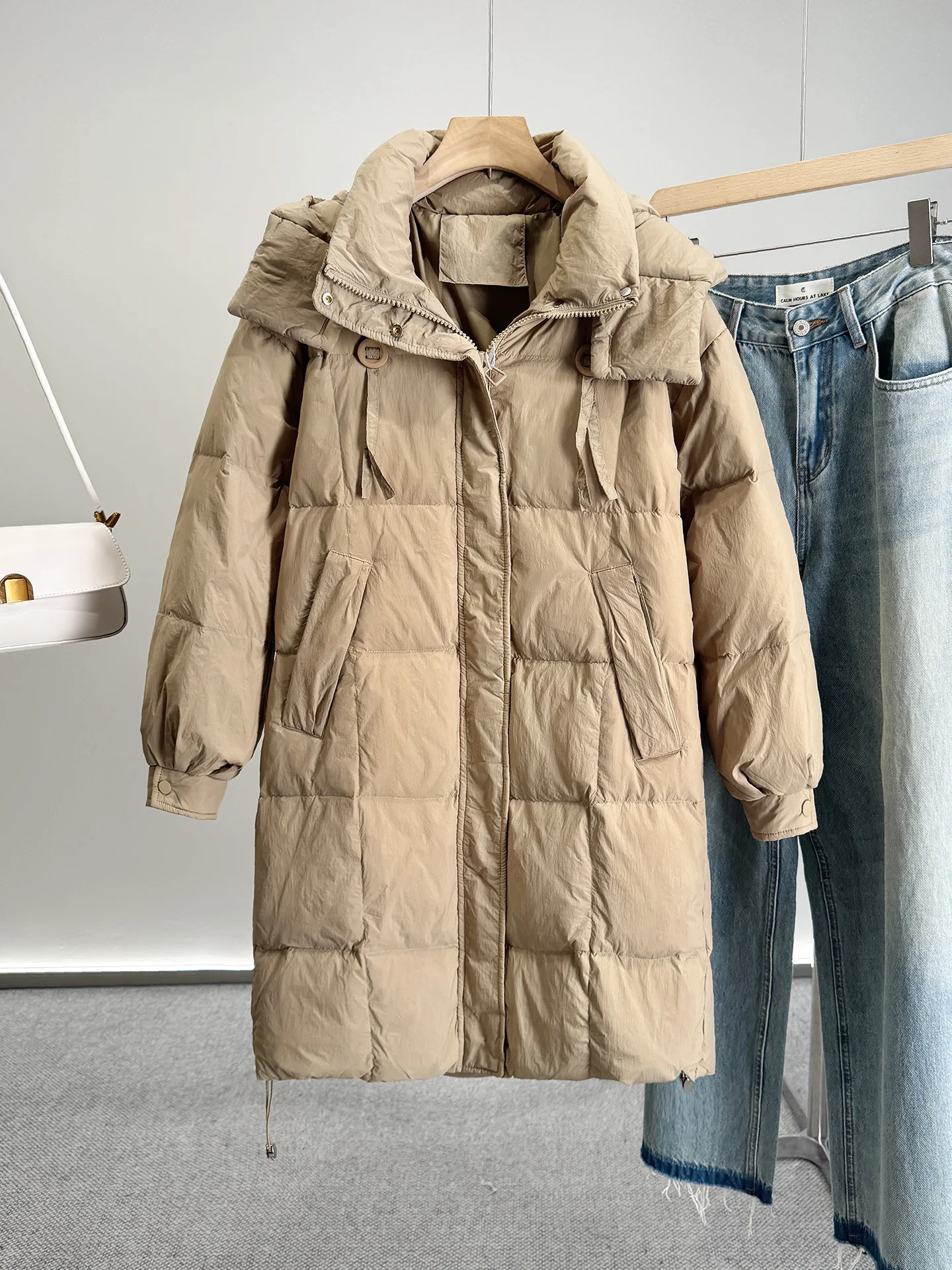 패셔너블 다용도 루즈 슬림 후드 미드 길이 다운 재킷 여성용 심플 슬리 VK2025 가을 겨울 신상품