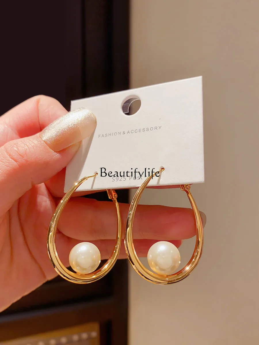 Geometric oval pearl earrings simple and versatile exaggerated temperament earrings