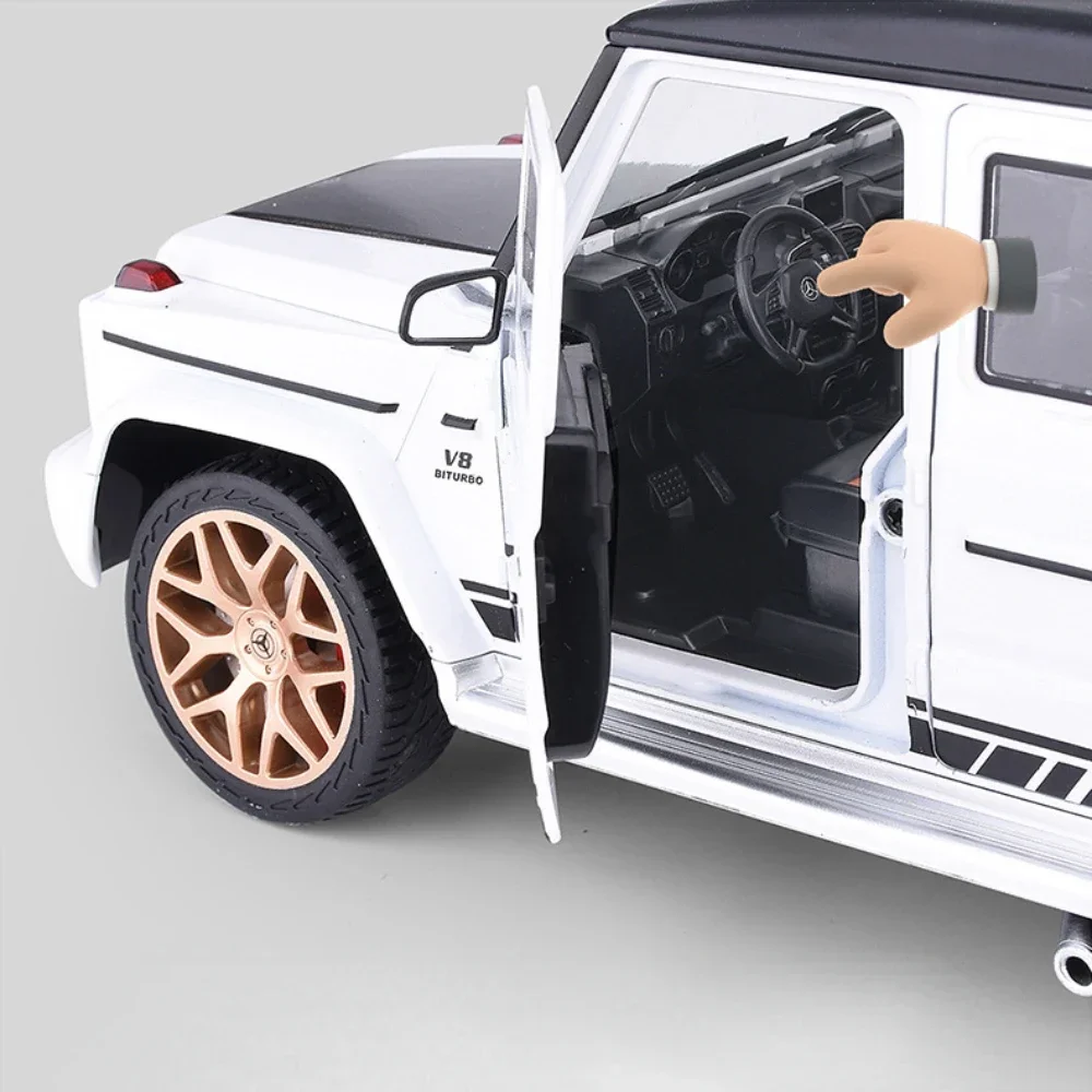 1:18 Mercedes Benz G63 AMG Off-road car Simulation Diecast Metal Alloy Model car Sound Light Pull Back Collection Kids Toy Gifts