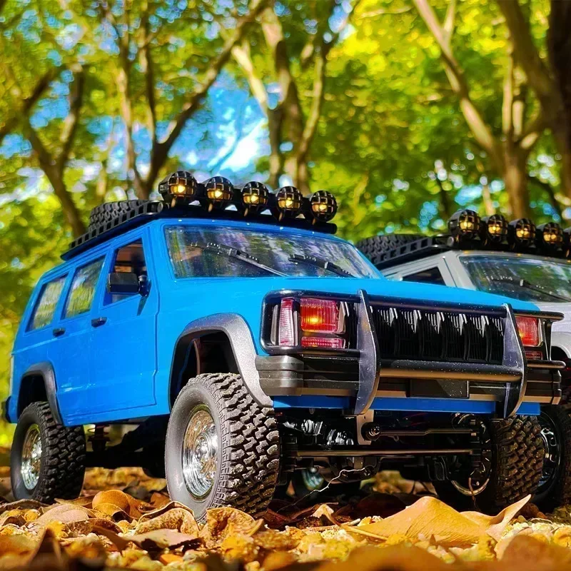 Mn78 1/12 Rc Car Cherokee Model 2.4g Off Road 4x4 Zdalnie sterowany samochód Jeep Led Light 4wd Wspinaczka Elektryczny samochód zabawkowy Prezent