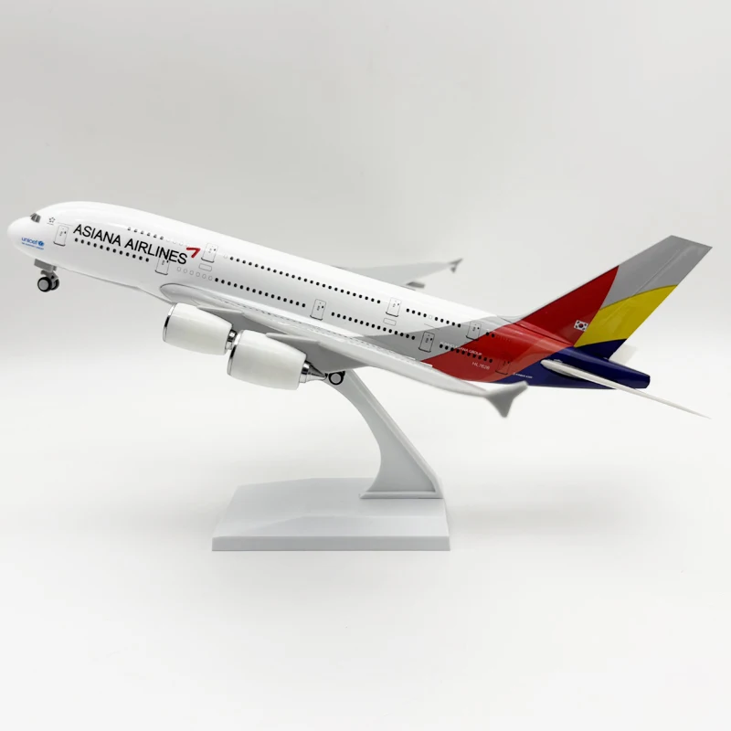 دييكاست 1/250 مقياس الطائرات 30 سنتيمتر لعبة الطائرات Asiana A380 الخطوط الجوية الراتنج التجمع نموذج طائرة مع الهبوط هواية تذكارية #1