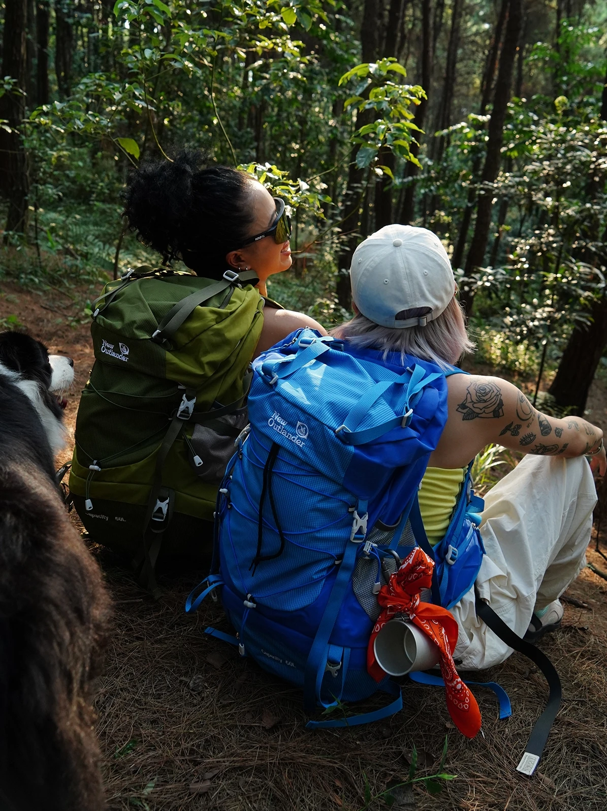 Outdoor Casual Hiking Camping Lightweight Waterproof Large Capacity 50L Backpack Rechargeable Shoulder Bag Nylon Material
