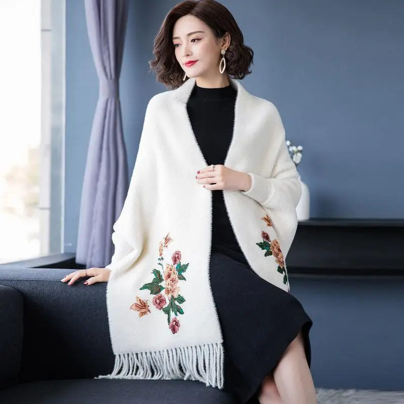 

New style mink shawl for women in autumn and winter cloak with cheongsam cloak for winter thick embroidered tassel jacket