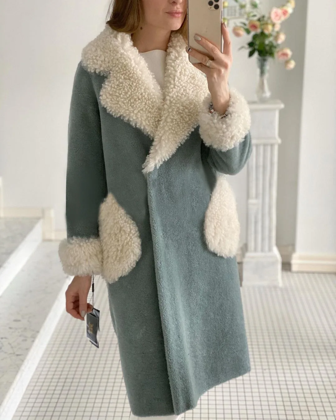 Autumn winter 2024 Lamb wool long lapel pocket coat simple women's wear