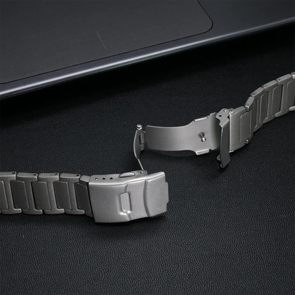 Titanium Metal WatchBand for Apple Watch Ultra 2 49mm 45mm 44mm 42mm Luxury Mens Strap for iWatch Series 9 8 7 6 5 4 Se Bracelet