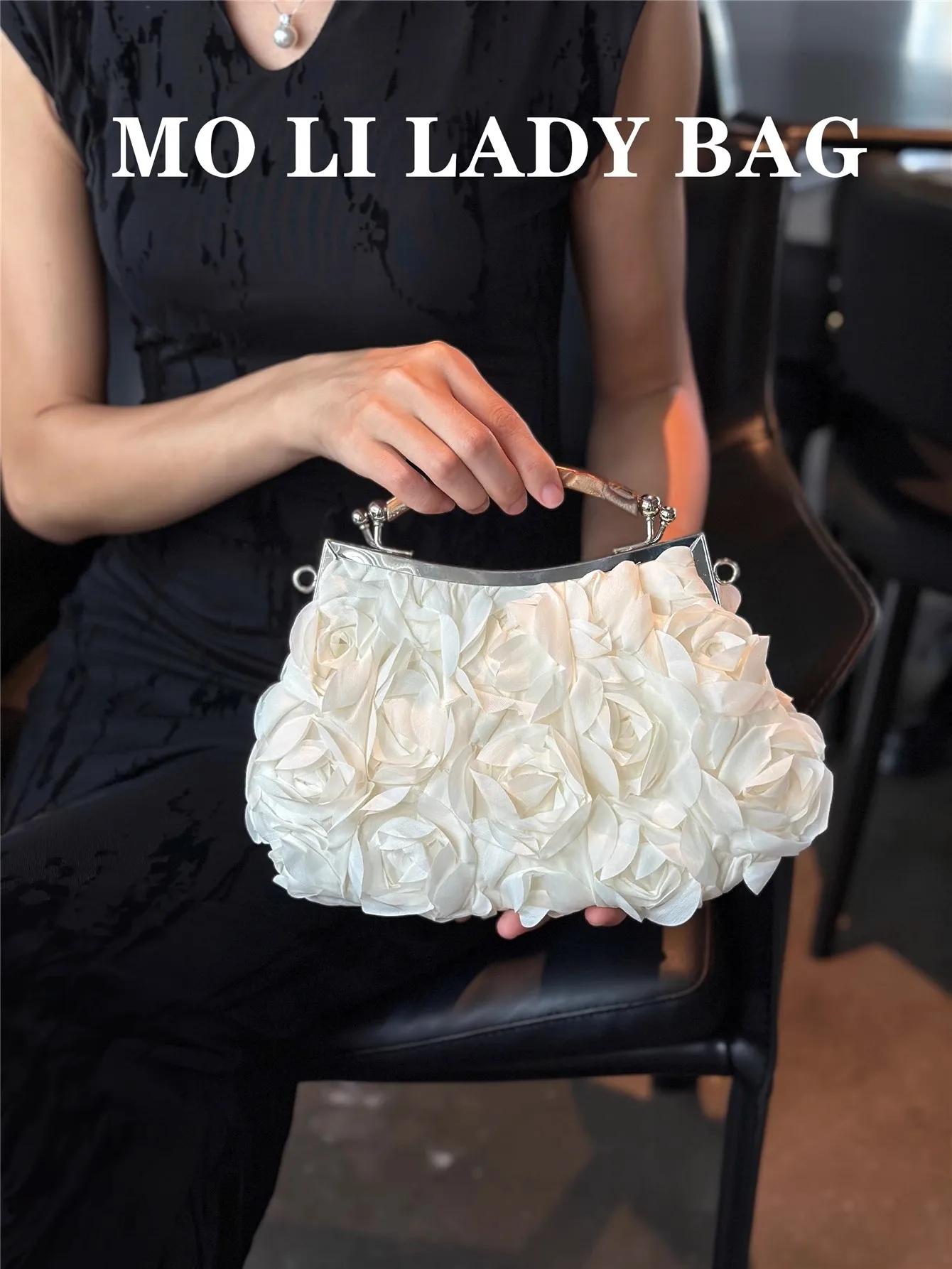 

Fashion Solid Satin Rose Floral Banquet Bag Wood Handheld Women Handbag Wedding Party Clutch Purse Luxury Exquisite Evening Bag