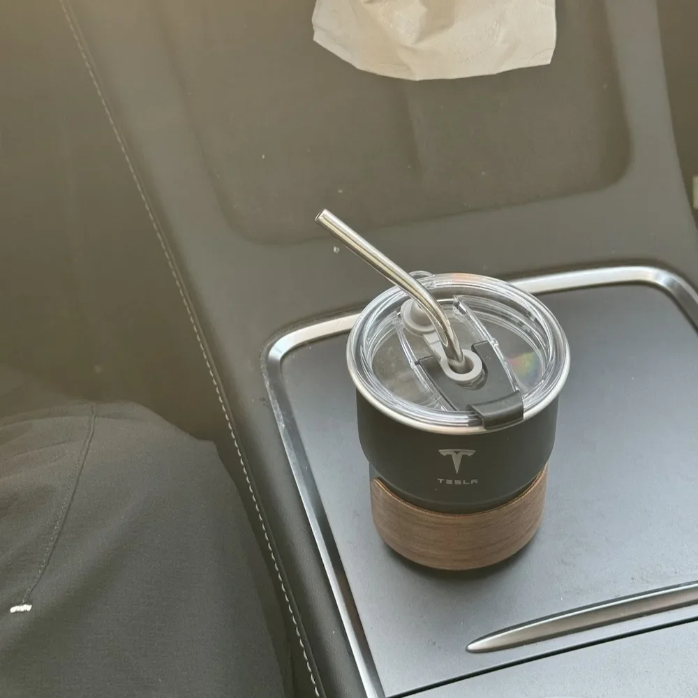 Tesla Same Style Coffee cup 304 stainless steel cup high aesthetic value straw cup, car mounted straw cup