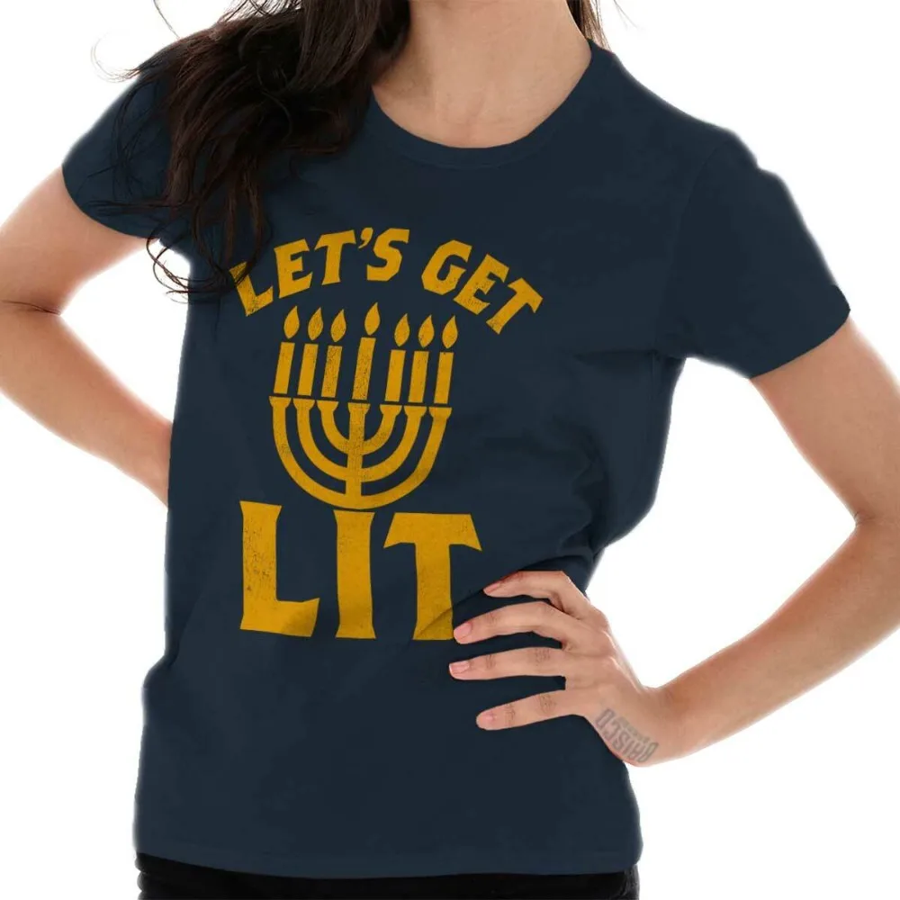 دعونا نحصل على مضاء مضحك هانوكا الشمعدان Pun التي شيرت الرجال النساء عادية س الرقبة رائجة البيع القمم مهرجان هانوكا ازياء عيد الميلاد المحملة