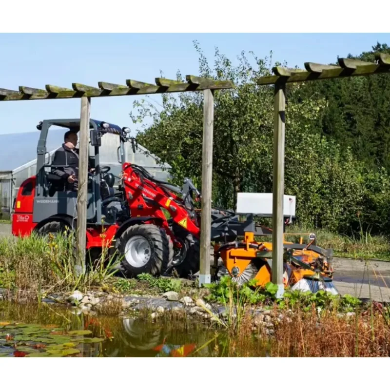Compact Wheel Loader 1.5Ton  Diesel Engine for Snow Removal & Farm Work Articulated Mini Tractor Front Loader