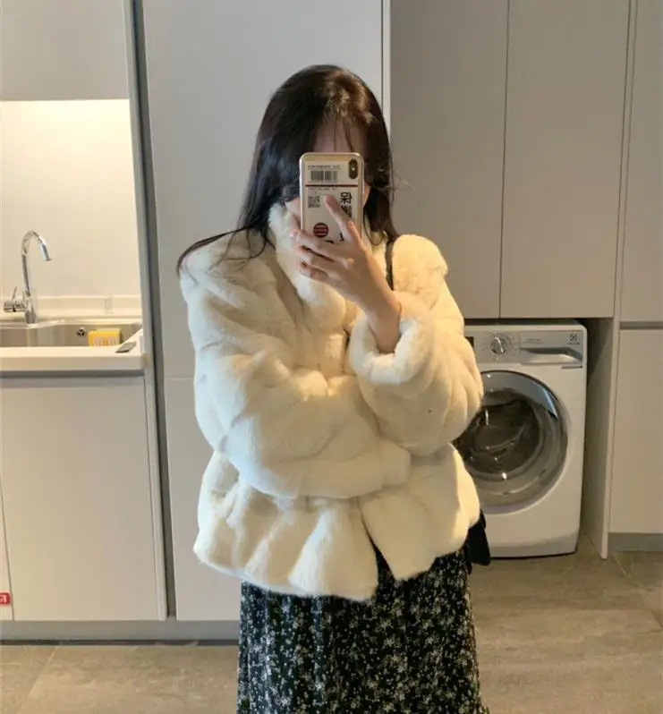 معاطف من الفرو الصناعي سترات نسائية قصيرة Y2k ملابس الشارع معطف بياقة واقفة سترة سميكة دافئة ملابس خارجية أنيقة للعمل لخريف وشتاء 2025