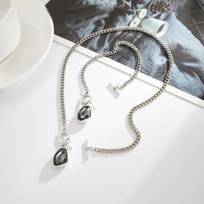 2Pcs Irregular Black Crystal Jewelry Combo Versatile Day Night Wear Rings