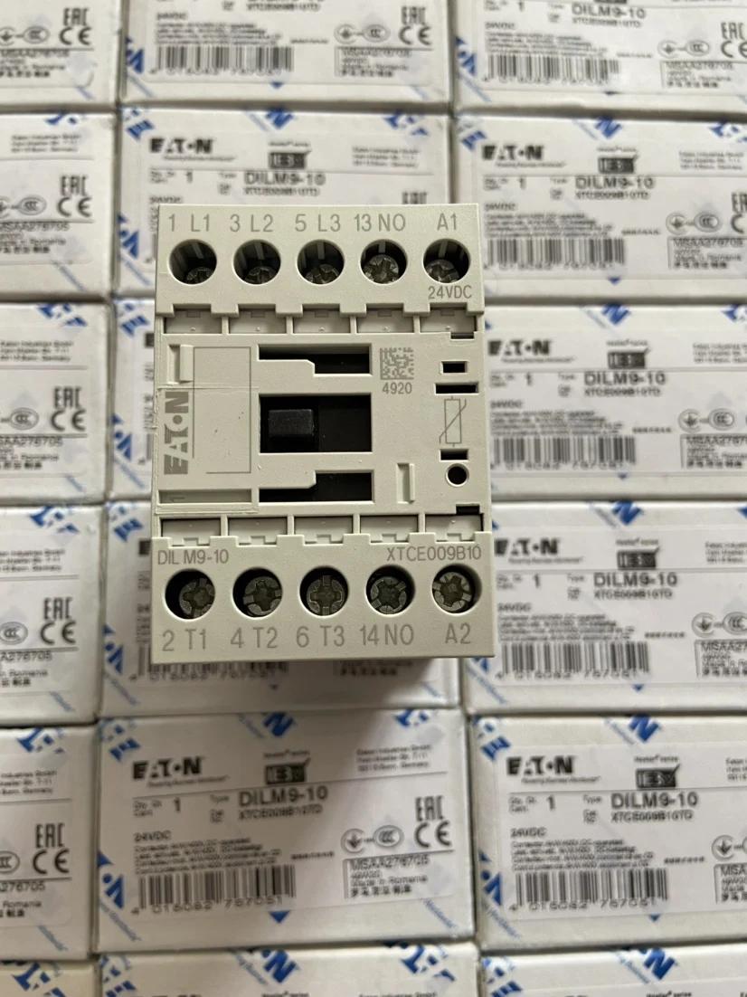 

Новый оригинальный контактор постоянного тока Eaton DILM9-10 24VDC