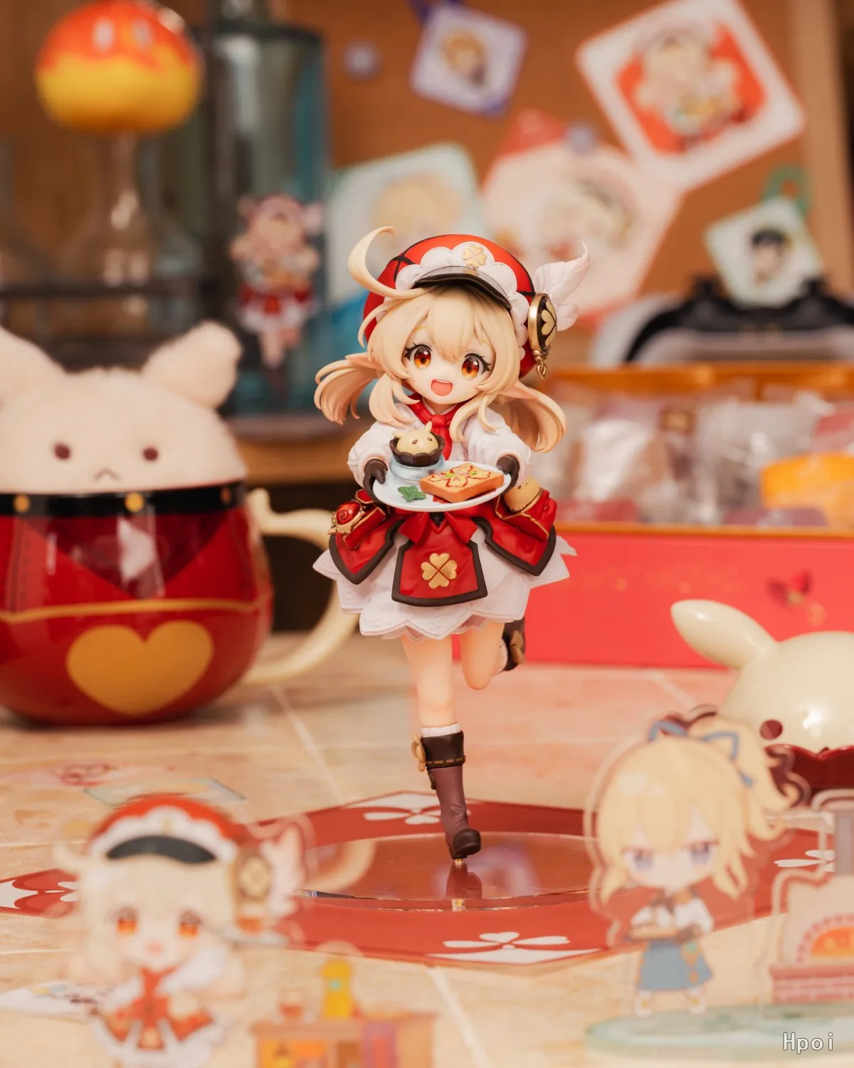 อะนิเมะ Klee Xiao รูปเกม Genshin Impact 17 ซม.PVC นั่งหมวกสีแดงกระเป๋าเครื่องประดับชุดของเล่นเด็กตุ๊กตาคอลเลกชันเครื่องประดับของขวัญ