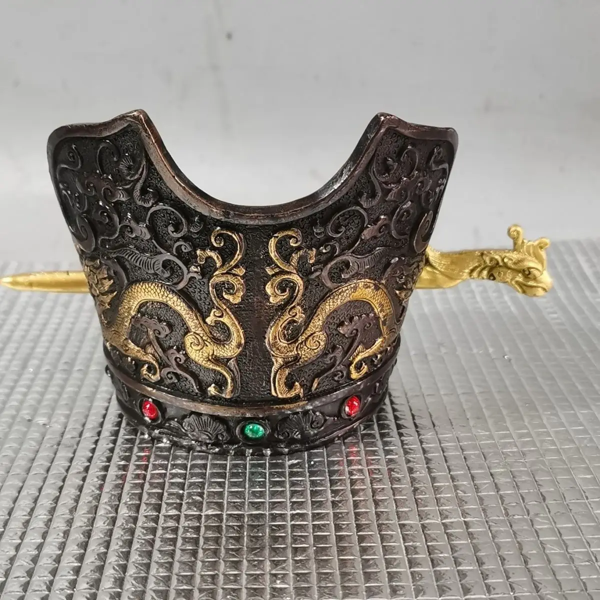 Bronze gemstones, ancient emperors, Shuanglong emperors, hair crowns, ornaments, dragon and phoenix buns, old objects