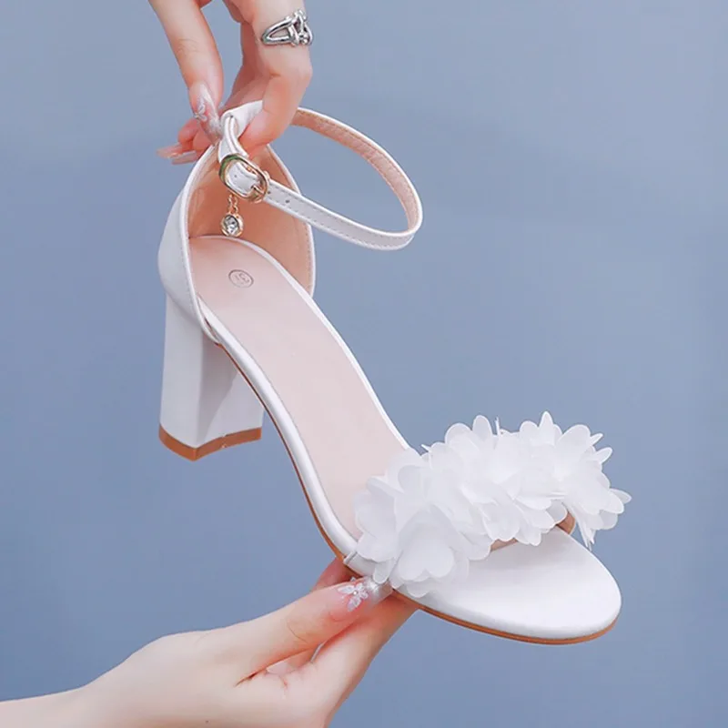 

9.5cm Summer High Heels Wedding Shoes White Flower Open Toe Cover Heeled Sandals Dress Shoes Thick Heels Party Shoes Women Pumps