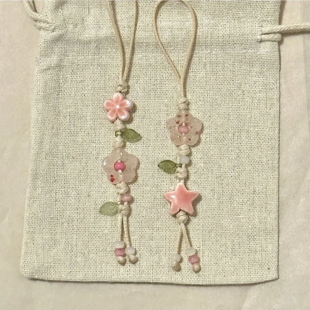 

Cute Star Flower Phone Charm Strap Kawaii Ceramic Beaded Phone Lanyard Pastel Colors For Girl Bag Camera Pendant Anti-Lost Strap