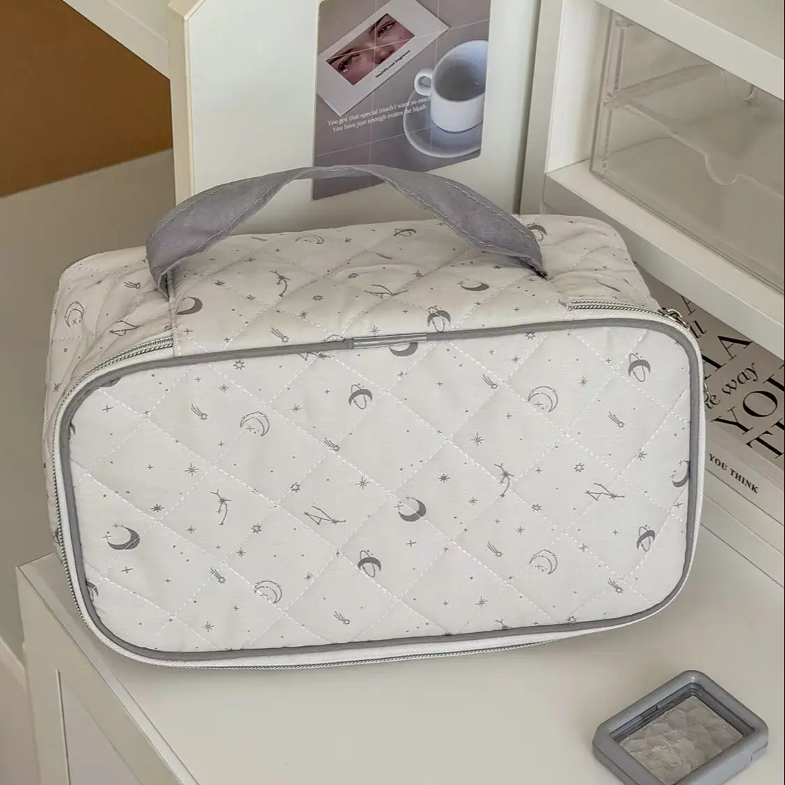 YT Large Capacity Multi-layer Portable Travel Makeup Bag Star-Moon Solid Color Handheld Makeup Storage Bag