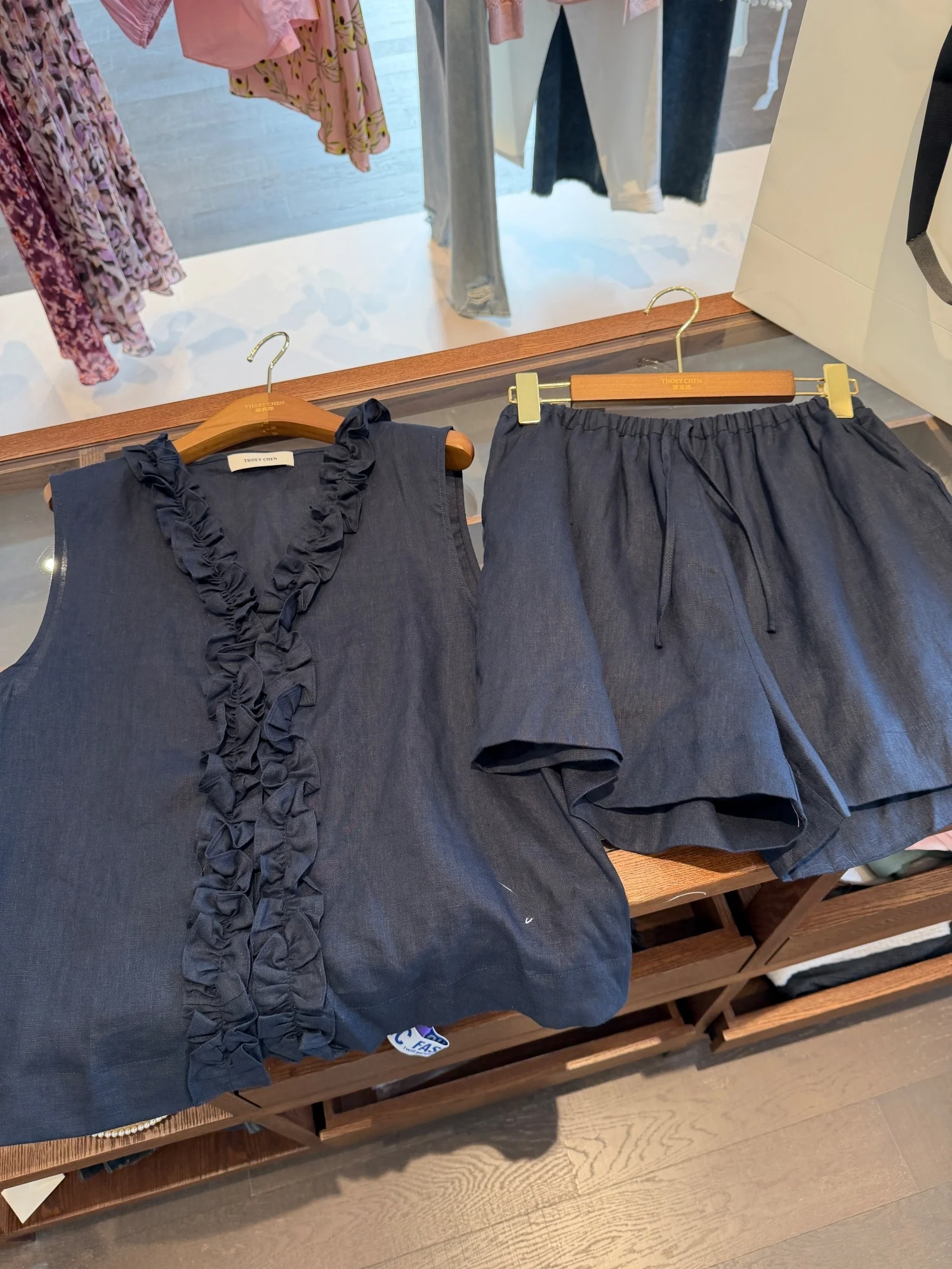 

Комплект THOEY CHEN Premium Sensation: 100% льняной жилет на пуговицах и шорты с высокой талией, свободный крой, весна-лето, повседневный стиль