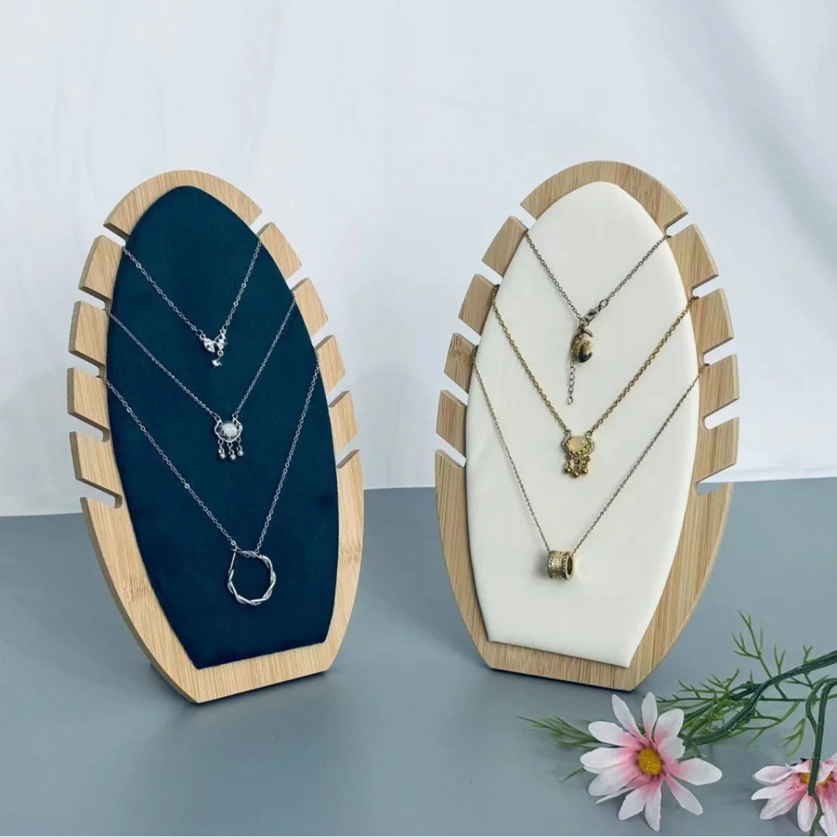 Bamboo Wood Flame-shaped Pendant Necklace Pendant Bracelet Display Stand  Upright Pendant Jewelry Necklace Storage Display Item