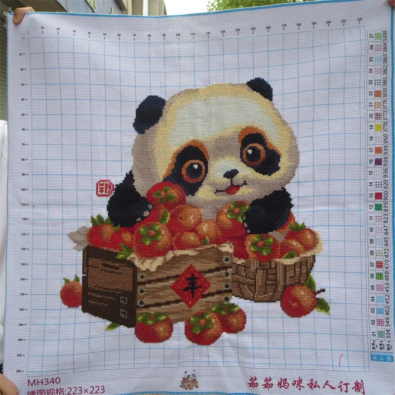 Handmade cross stitch finished panda, everything goes smoothly. New style living room, bedroom decoration, cute cartoon