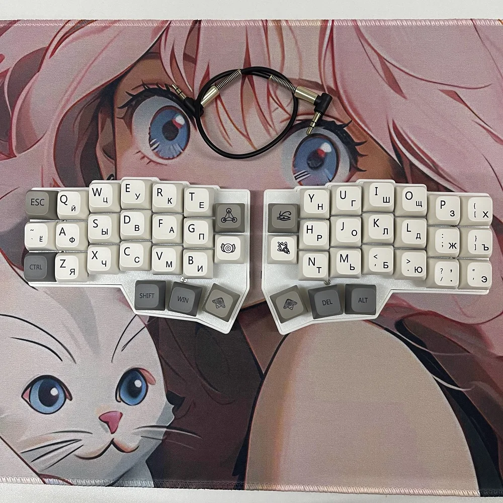 

Russian CORNE V4 Split Keyboard Wired QMK VIAL Hot Swap RGB Ergonomic Customize Division Teclado Gamer Mechanical Keyboards