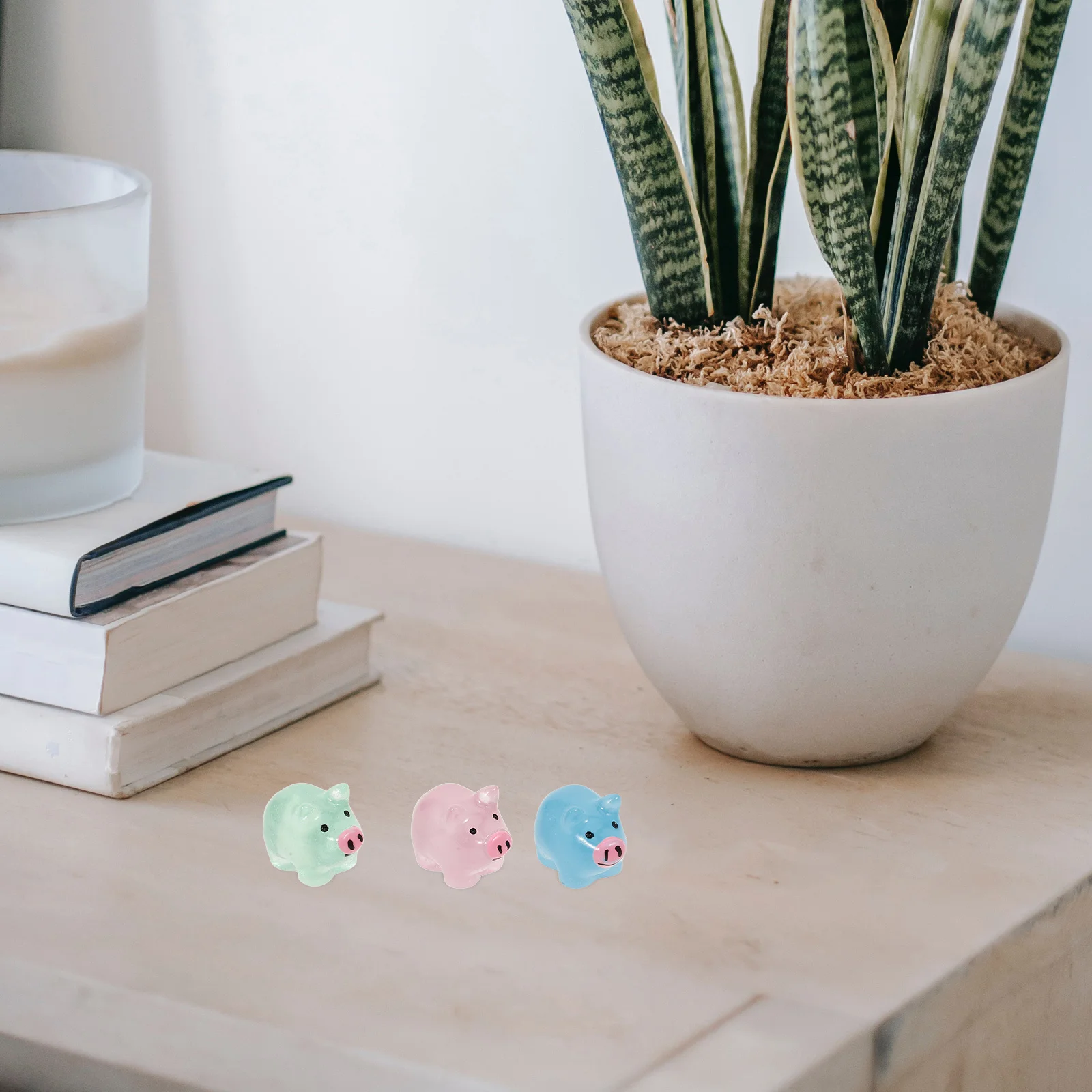 

50pcs Miniature Statue Piggy Glow In The Dark Micro Landscape Pig For Miniature Garden Decor Tiny Animal Resin Animal