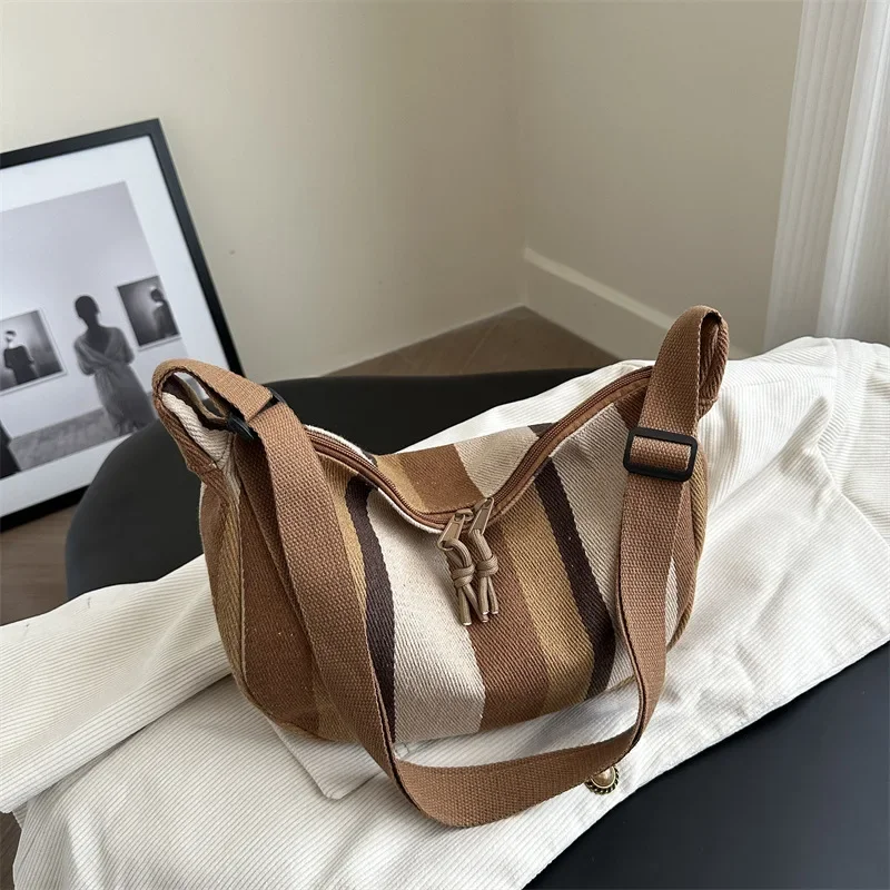 Fashion Versatile Casual Shoulder Crossbody Bag Fashion Striped Commuter Bag