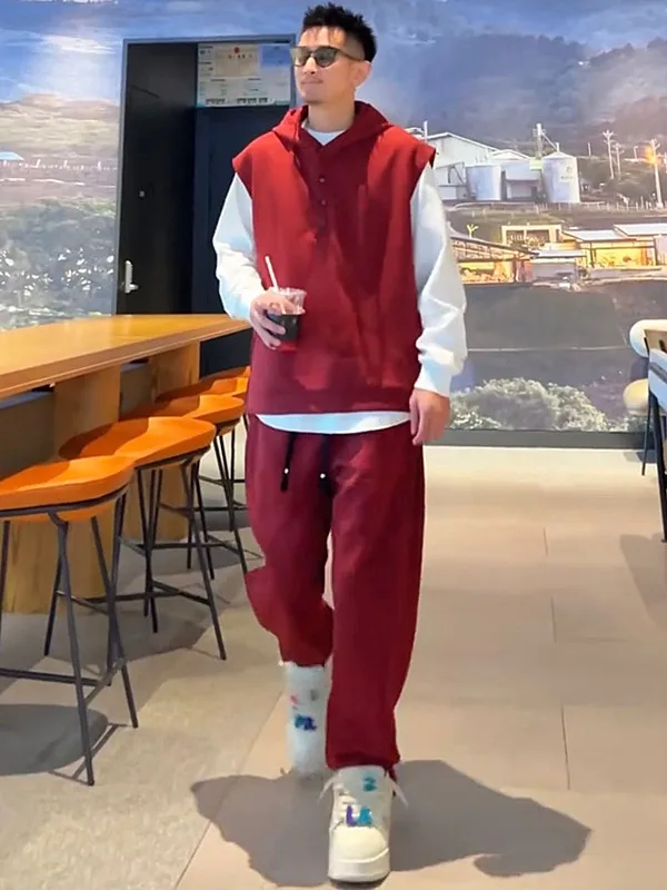 

Весенняя новинка: Мужской повседневный спортивный костюм — модный комплект из худи свободного кроя, жилета и брюк прямого кроя (двойка)