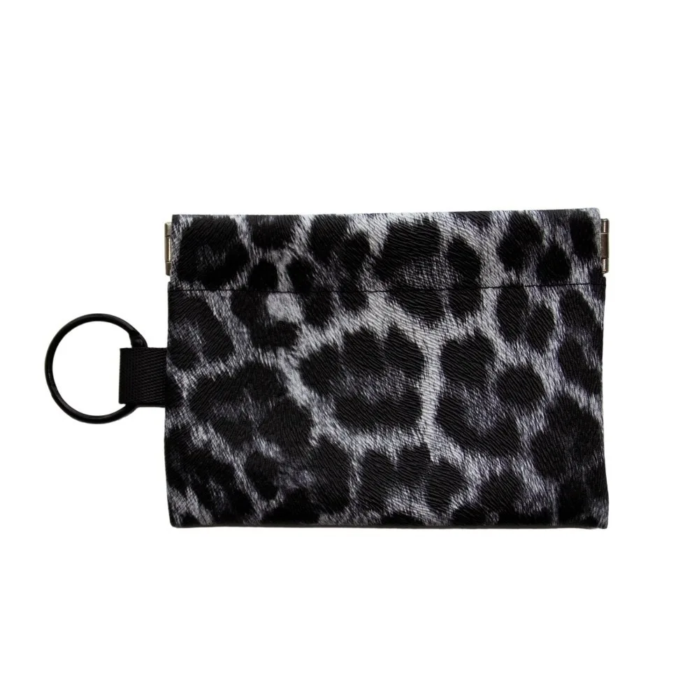 Fashion Leopard Print Coin Purse Automatic Closure Squeeze Opening Card Holder Portable Earphone Case Men Women