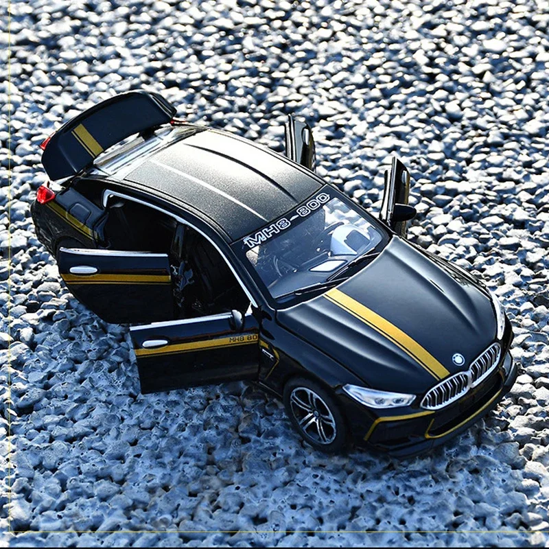 1:32 bmw m8 simulação veículos de metal puxar para trás diecast modelo carro brinquedos carro esporte com luz sonora para crianças presentes moda ornamento