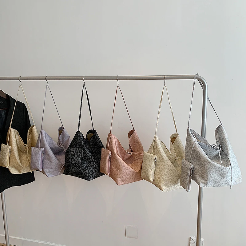 

Casual Leopard Print Fashionable Soft Large Capacity Tote Bag New Versatile Women's Shoulder Bag Sweet Commuting Women's Bags