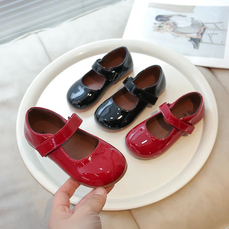 

Разноцветные кожаные туфли с мягкой подошвой для девочек, весенне-осенние новые яркие кожаные дышащие туфли принцессы в английском стиле для маленьких девочек